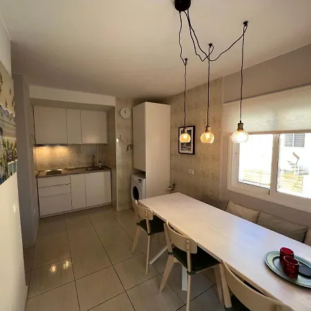 Casa Carrera - Spacious 2-bed In The Heart Of Corralejo