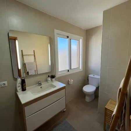 Casa Carrera - Spacious 2-bed In The Heart Of Corralejo
